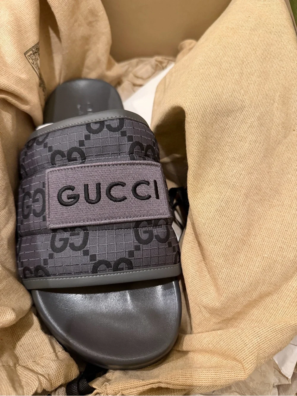 Gucci Off the Grid  Slides  M/8 -W/10 New full set